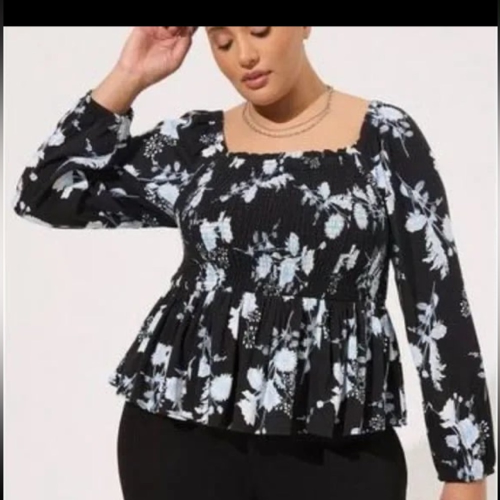 Torrid Smocked Bodice Blue Black Floral Top - NWT